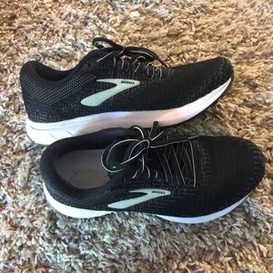 Brooks Revel Running shoe size 7